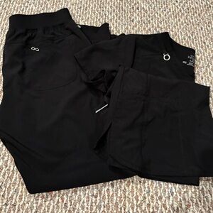 Cherokee Infinity Black Scrub Set